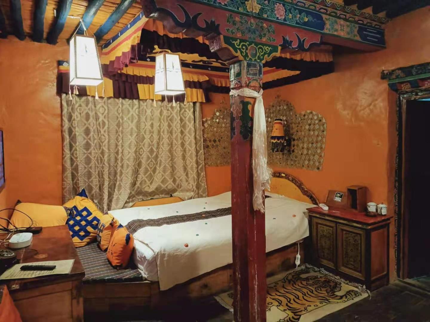 Shambhala Palace Hotel ラサ エクステリア 写真