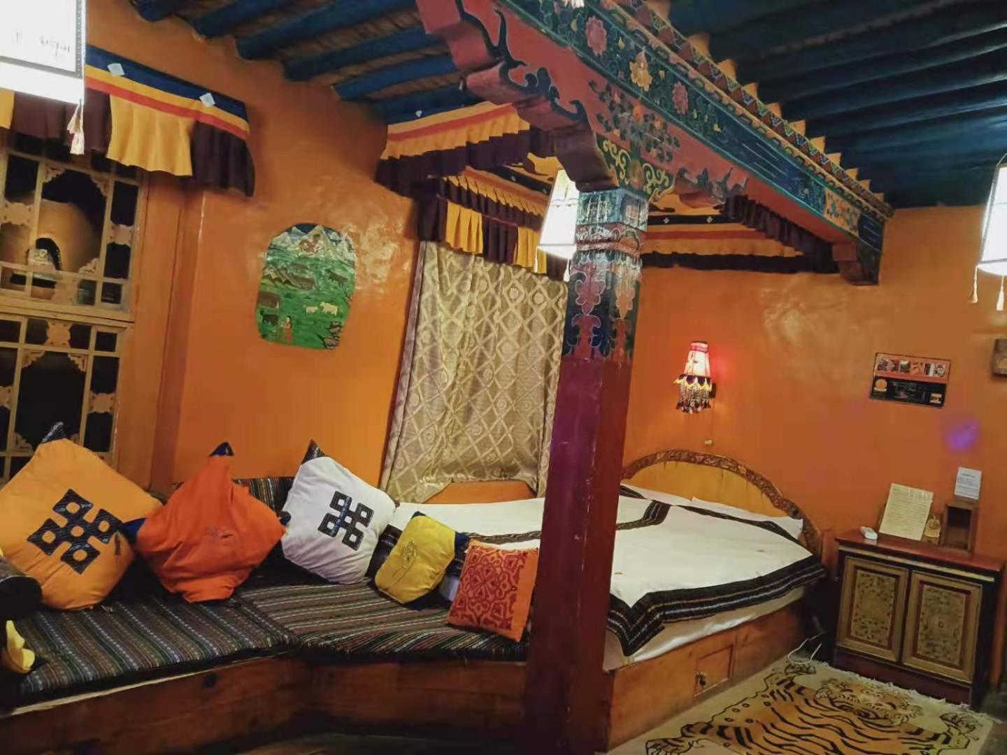 Shambhala Palace Hotel ラサ エクステリア 写真