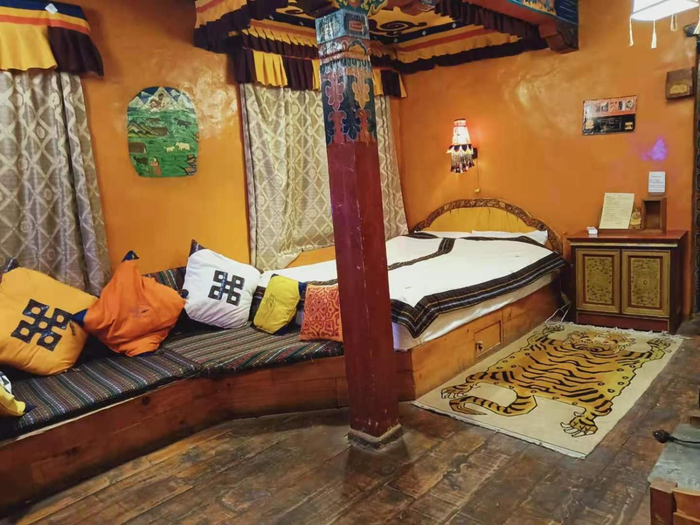 Shambhala Palace Hotel ラサ エクステリア 写真