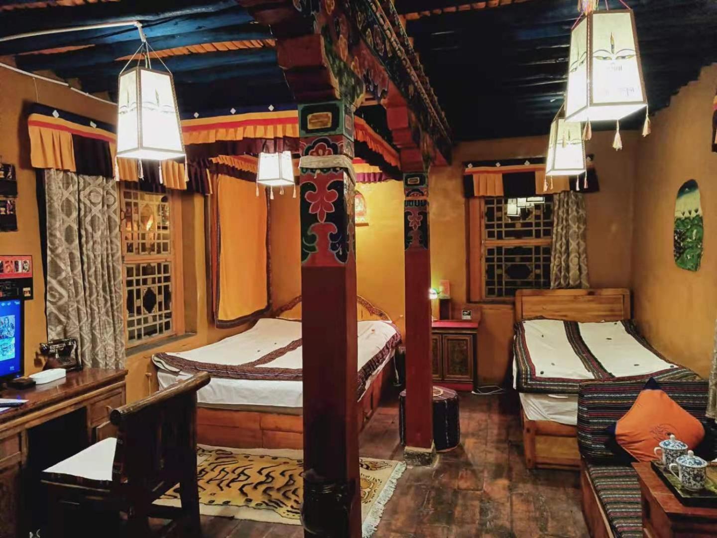 Shambhala Palace Hotel ラサ エクステリア 写真
