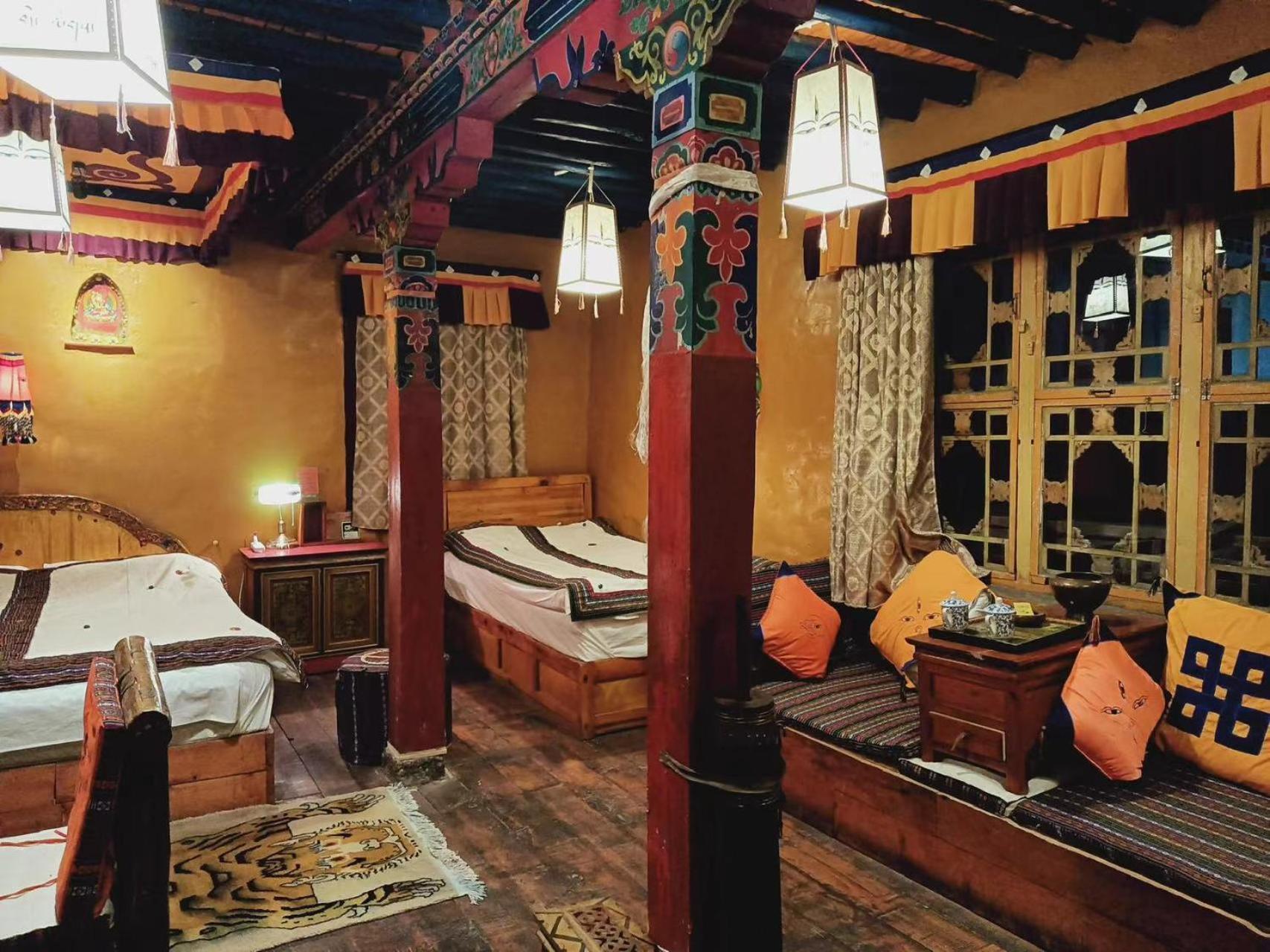 Shambhala Palace Hotel ラサ エクステリア 写真