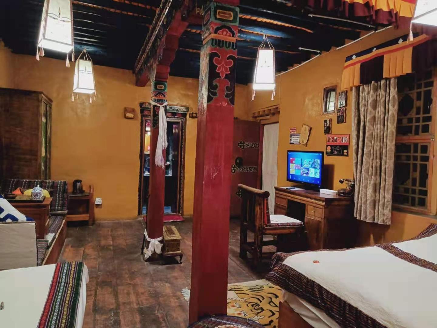 Shambhala Palace Hotel ラサ エクステリア 写真