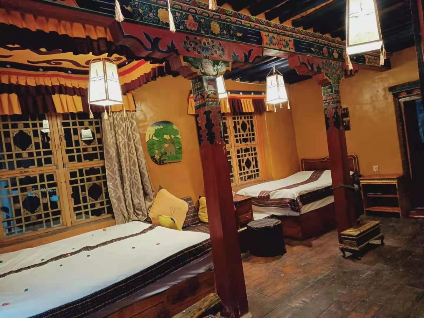 Shambhala Palace Hotel ラサ エクステリア 写真